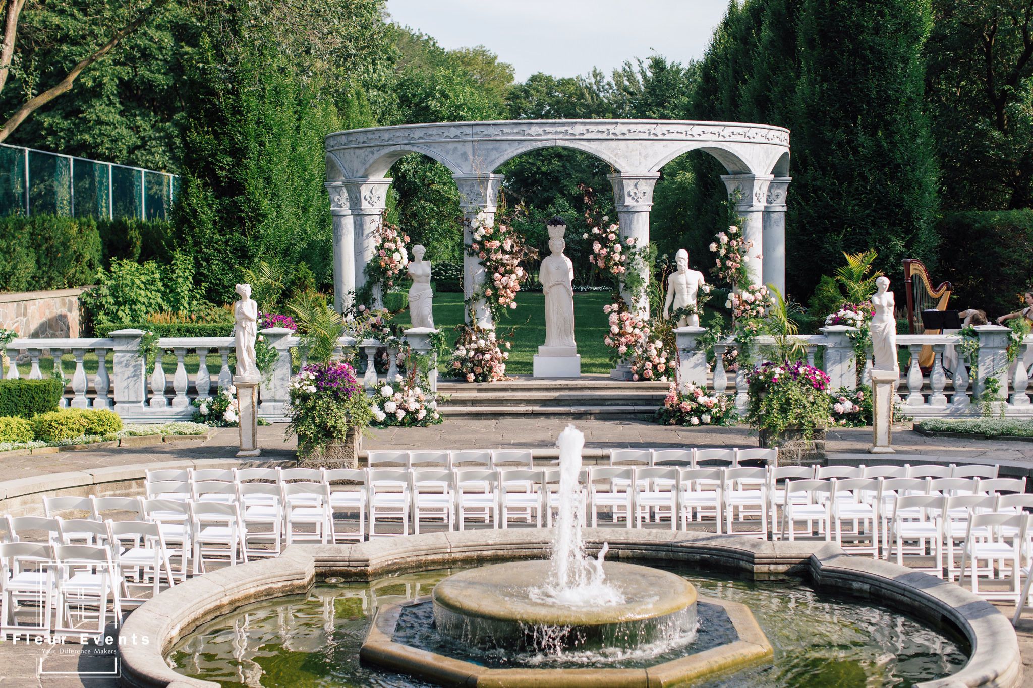 Fleurweddings-Wedluxe-graydon-hall-manor-yuki3