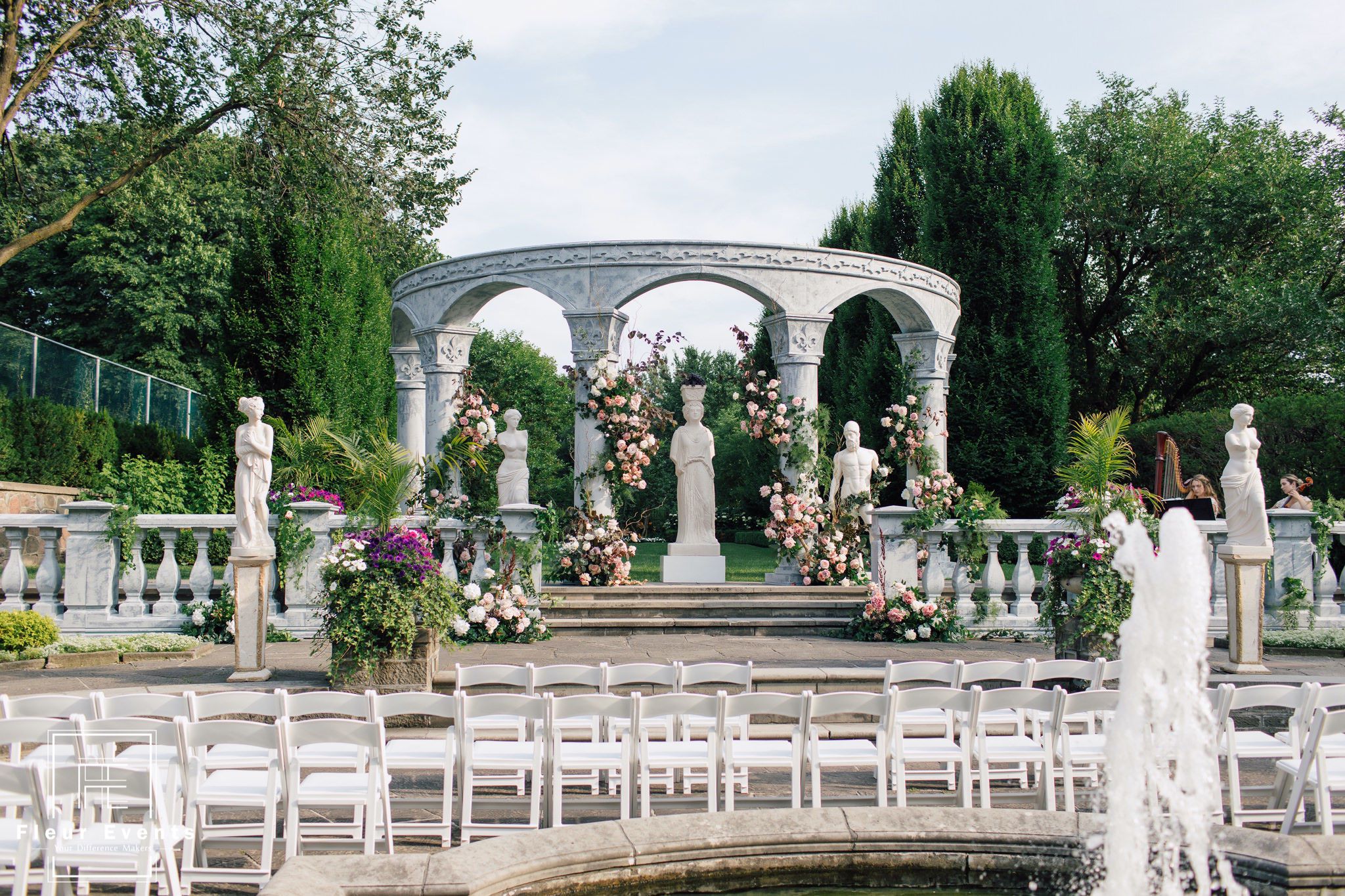 Fleurweddings-Wedluxe-graydon-hall-manor-yuki9