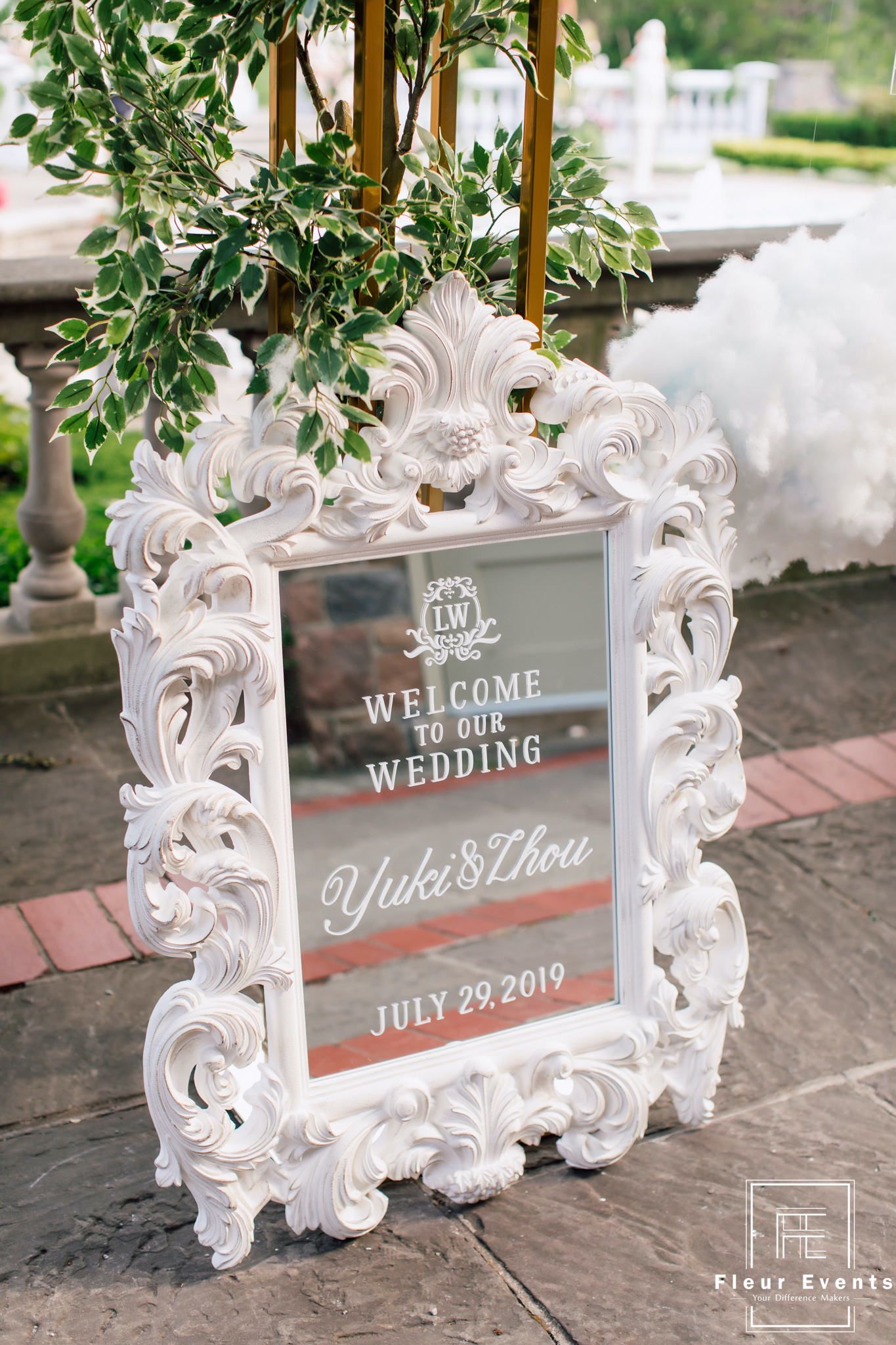 Fleurweddings-Wedluxe-graydon-hall-manor-yukizhou1