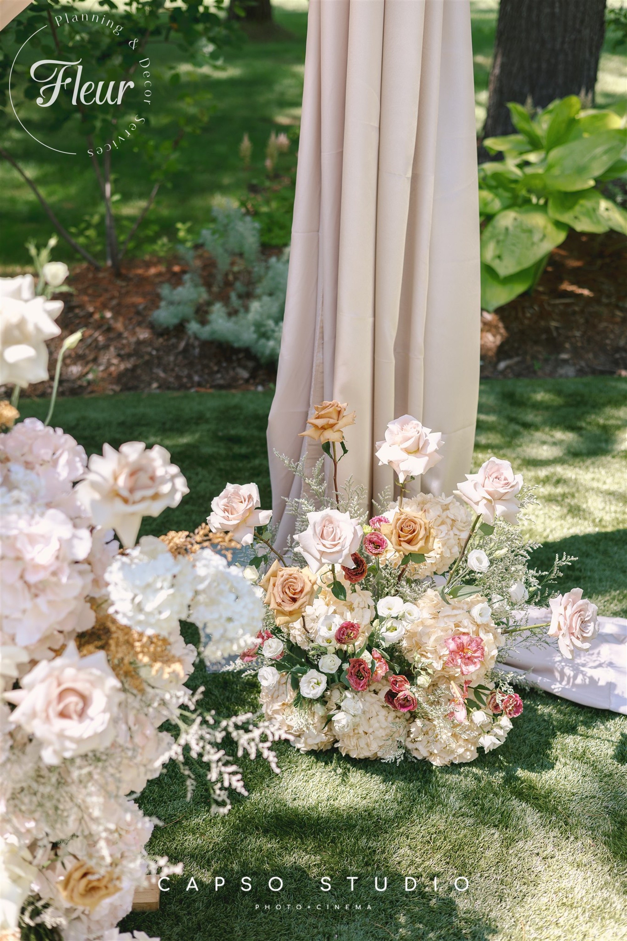 fleurweddings_QueenieRonald_threefeathersterrace14