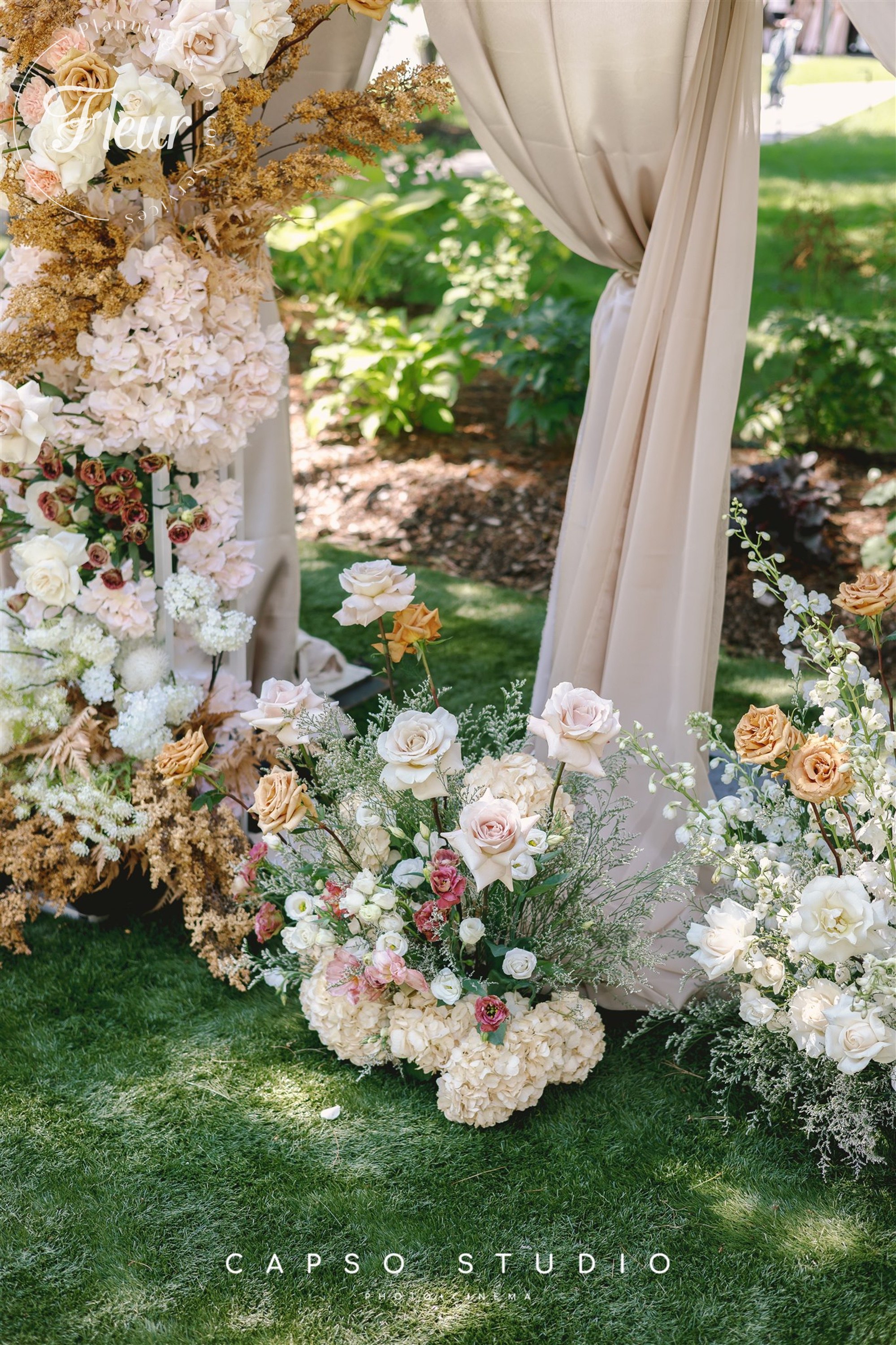 fleurweddings_QueenieRonald_threefeathersterrace15
