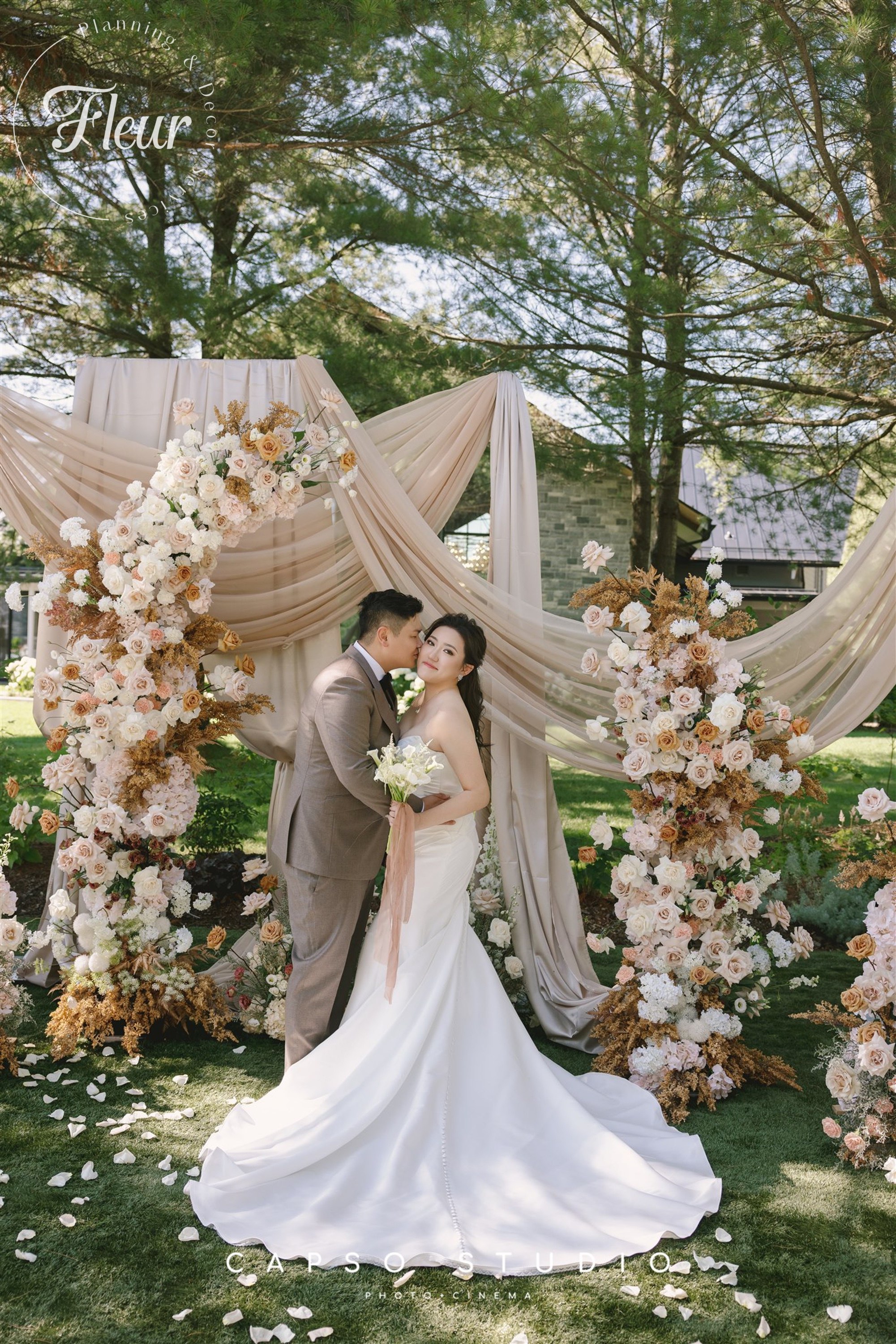fleurweddings_QueenieRonald_threefeathersterrace29