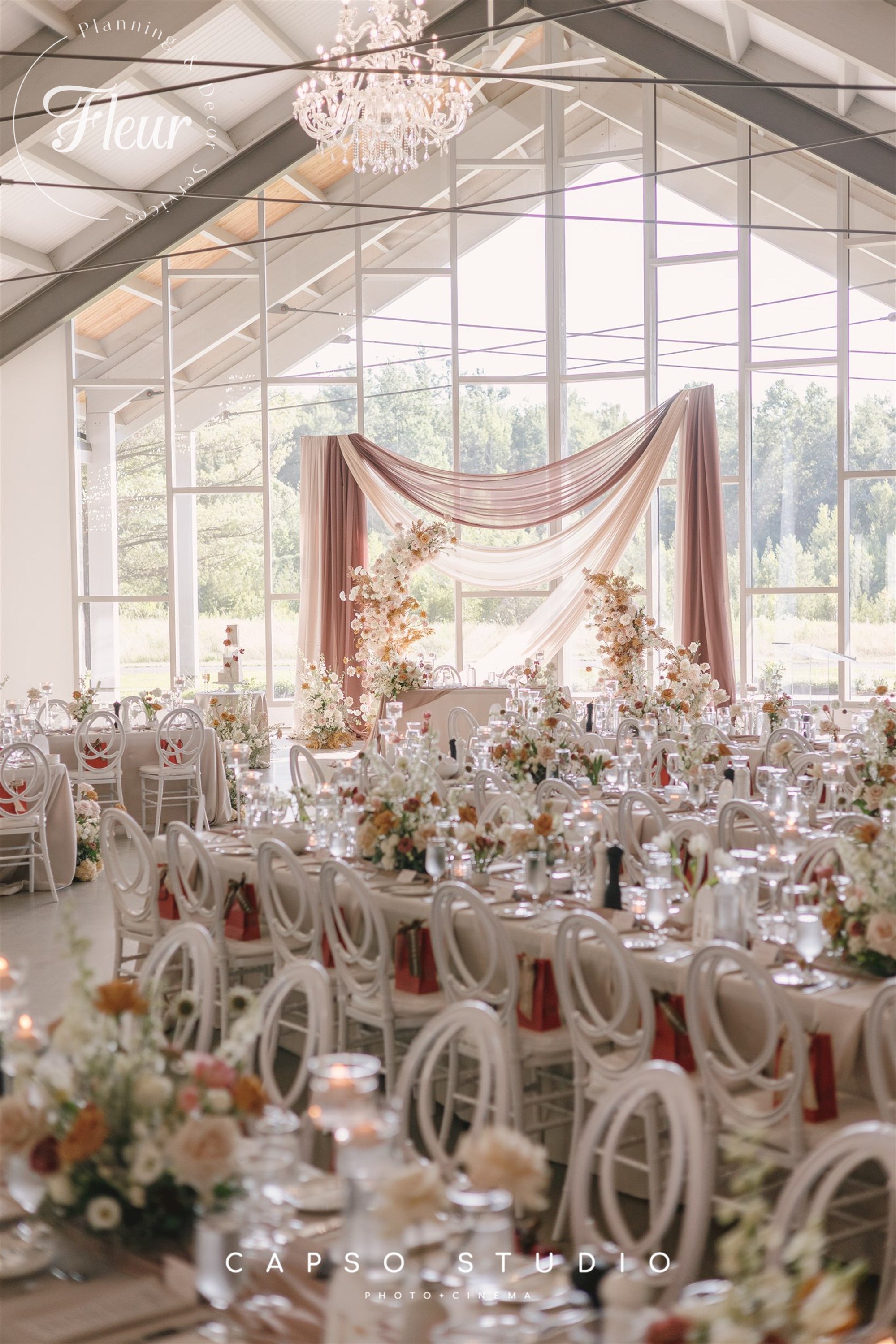 fleurweddings_QueenieRonald_threefeathersterrace56