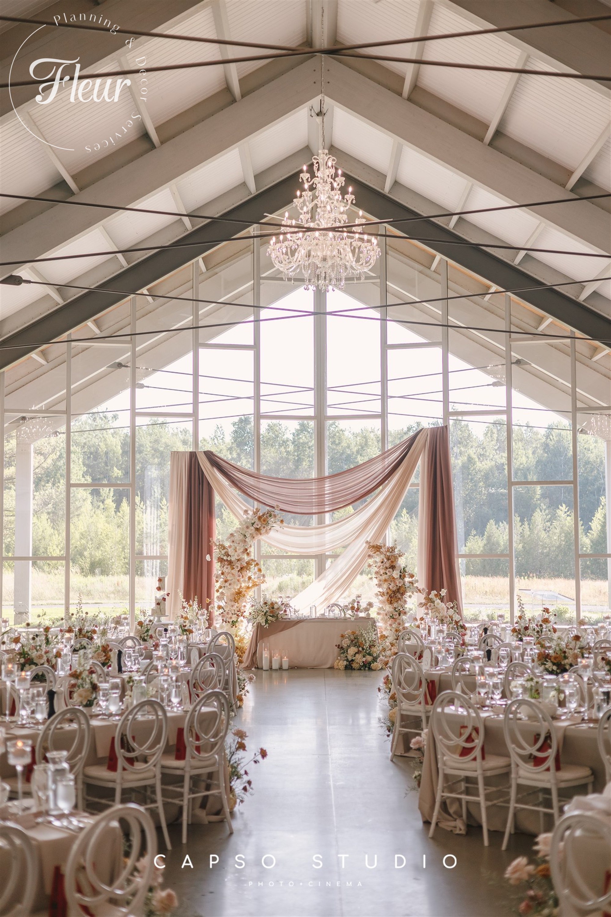fleurweddings_QueenieRonald_threefeathersterrace57