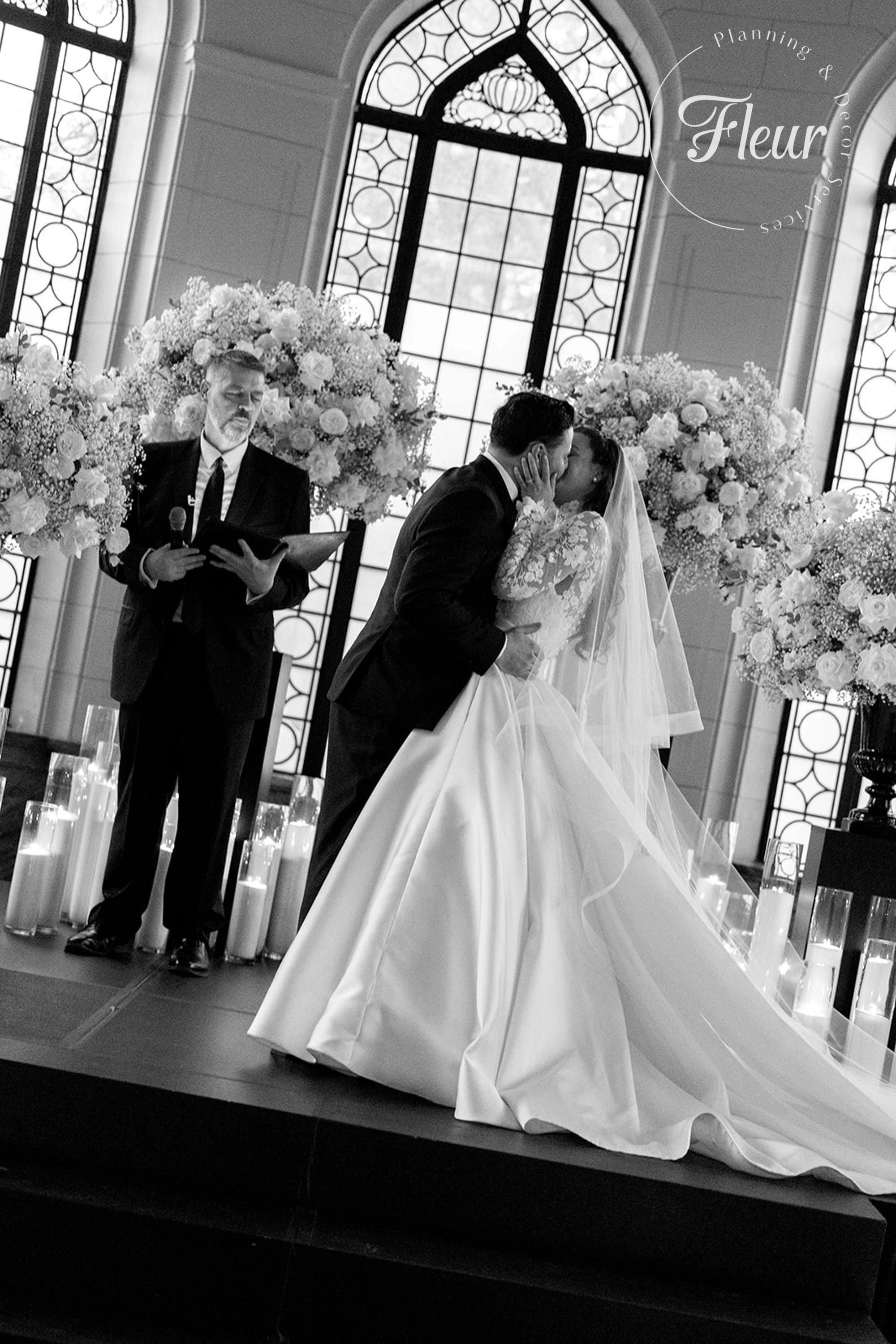 fleurweddings_casaloma_danielleanthony40