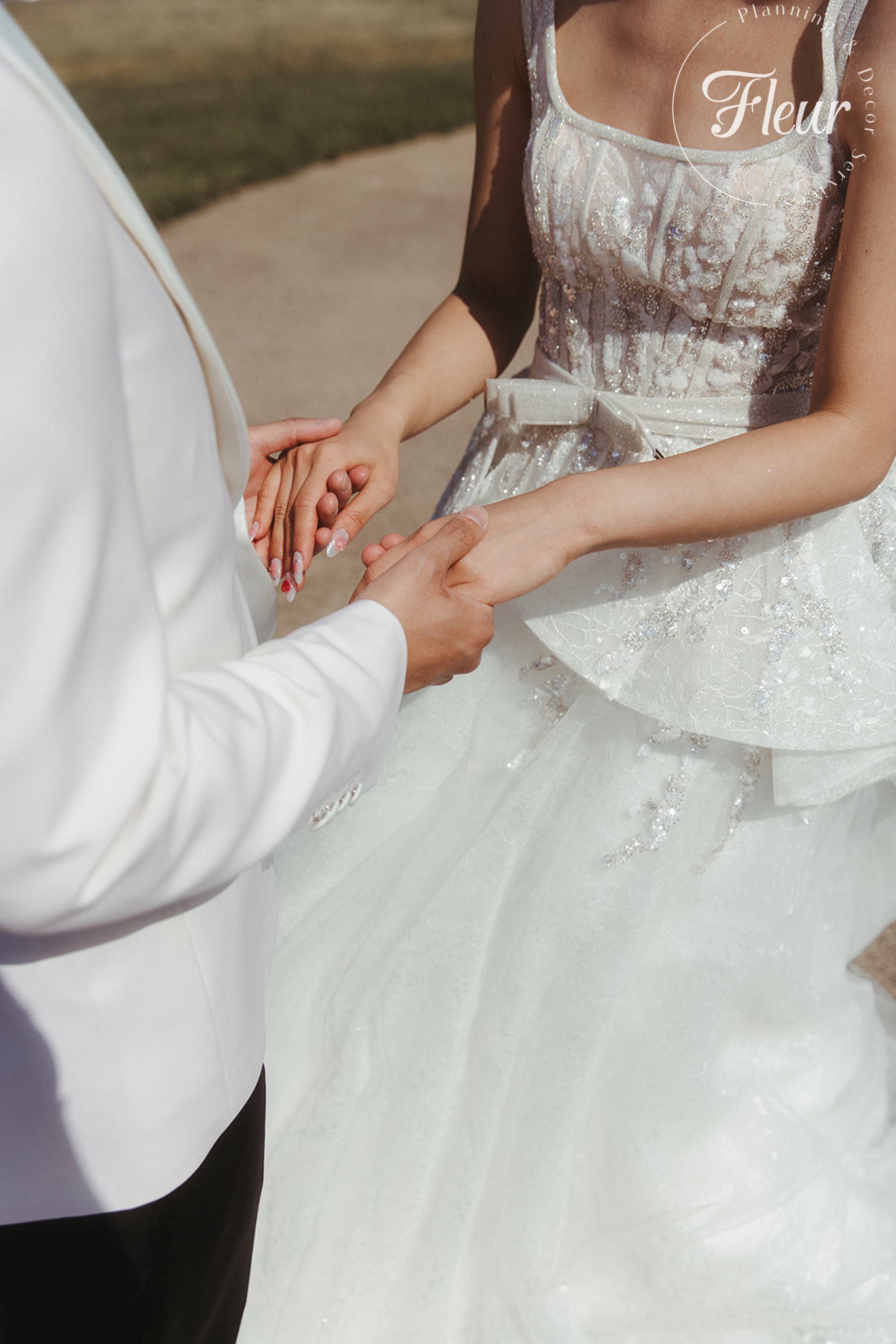 fleurweddings_chateaudescharmes_janealex19