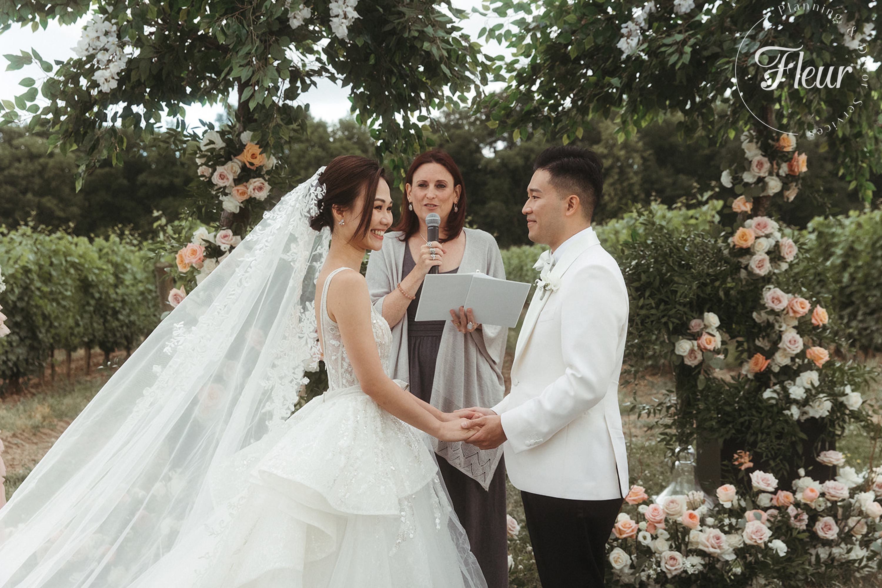fleurweddings_chateaudescharmes_janealex33