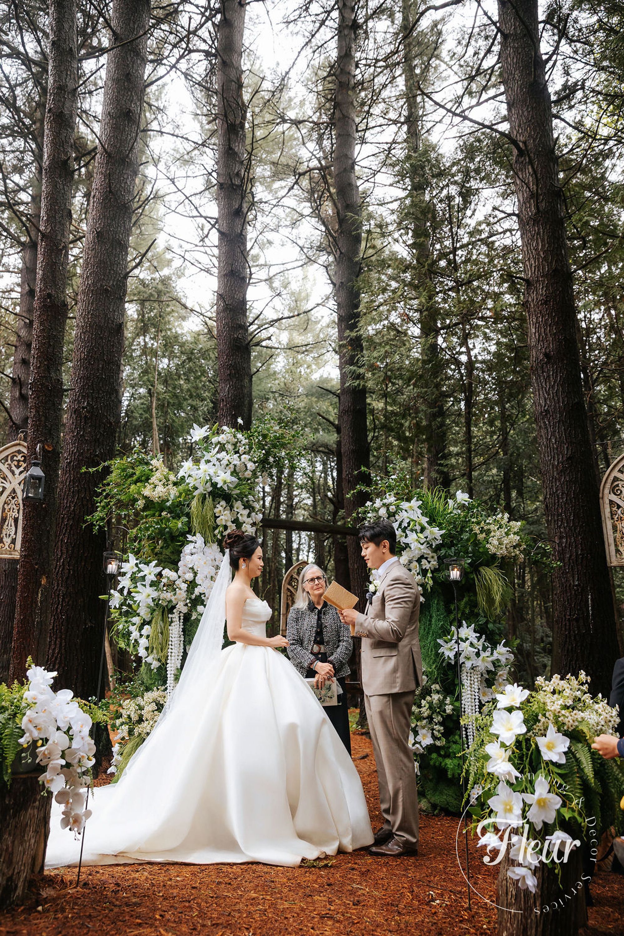 fleurweddings_whisperingsprings_sabrinajason38